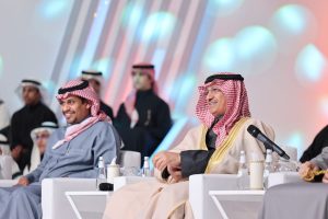 وزير التعليم يكرّم أمانة منطقة الرياض